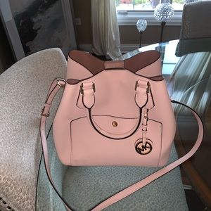 Pink Micheal kors purse